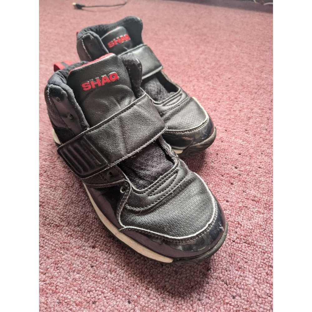 Boys Shaq Basketball Shoes Size 4 Black